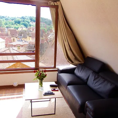 Franreal, 4 Climatises 公寓 *